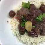 קציצות ברוטב דובדבנים חמוצים
