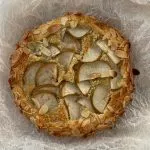 גאלט אגסים וקרם שקדים